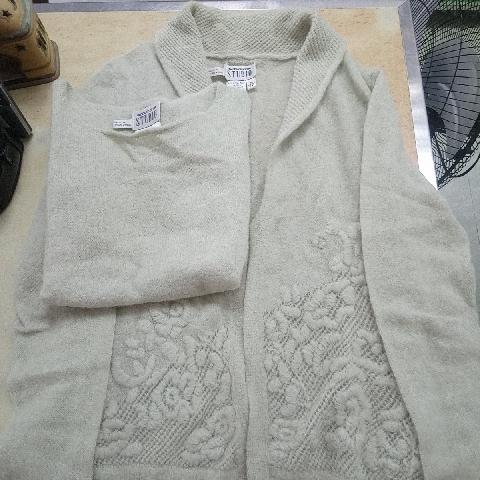 二件式毛衣 - EcoLoop Reuse 示範店 二手商品