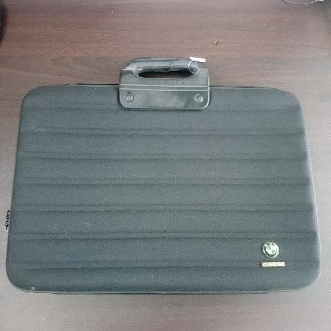 公事包 - EcoLoop Reuse 示範店 二手商品